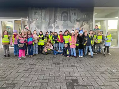 468594062_2613905378795399_7420828271324129187_n -  - Een muzische uitstap naar Gent