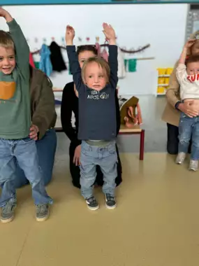 691057248_26861303440227777_2007181121541758878_n -  - Moederdag bij de kleuters