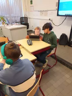 483718799_10161425028439811_3571364422675750780_n -  - Onze leerlingen naar de kwartfinales van Whizzkids!