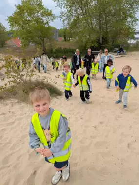 688432187_10164198748569477_2168944150618414397_n -  - Moederdag bij de kleuters