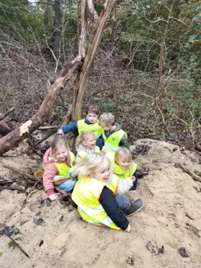463843224_1604917193790949_6591144857867847700_n -  - Uitstap naar het bos