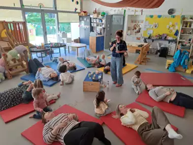 684254203_10238748164956787_4323845803343779977_n -  - Moederdag bij de kleuters