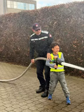 641442089_10164235979869490_1808303589470589589_n -  - Wij zijn bij de brandweer...