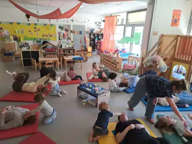 684949320_10238748160036664_8503434226071933507_n -  - Moederdag bij de kleuters