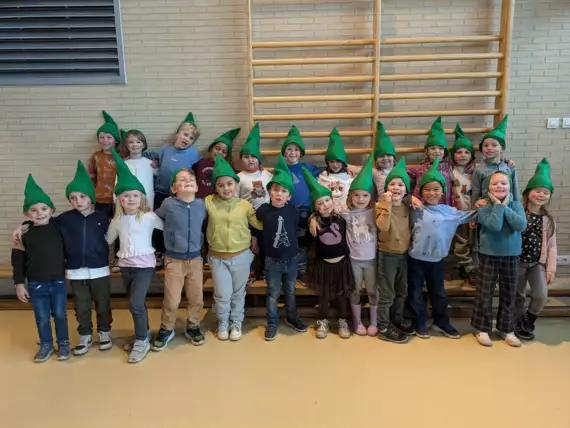 464190024_10161682081229477_3754507532810431353_n -  - Kabouters in de kleuterklas