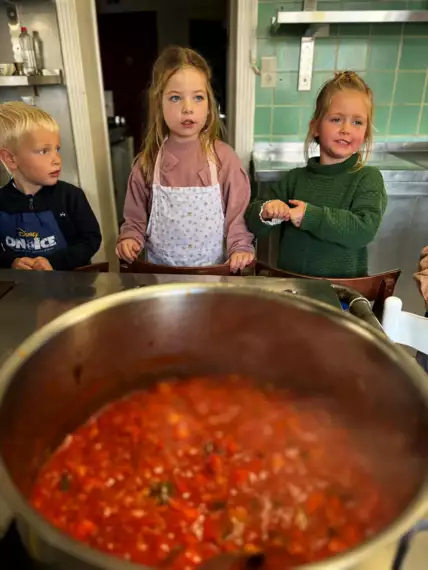 466071703_10235154767877119_2040058309814092224_n -  - Op restaurantbezoek