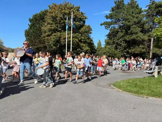 549759685_10239849726531487_739139754057141828_n -  - Trommelen voor Vrede – Samen klinken we voor een betere wereld