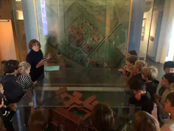 571439138_10163976780549695_6422925733543852863_n -  - Vierde leerjaar duikt de middeleeuwen in