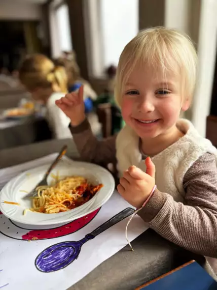 466121862_10235154772197227_6386836079780799372_n -  - Op restaurantbezoek