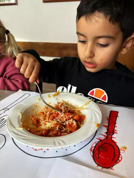 465984236_10235154766717090_2718939204853759006_n -  - Op restaurantbezoek