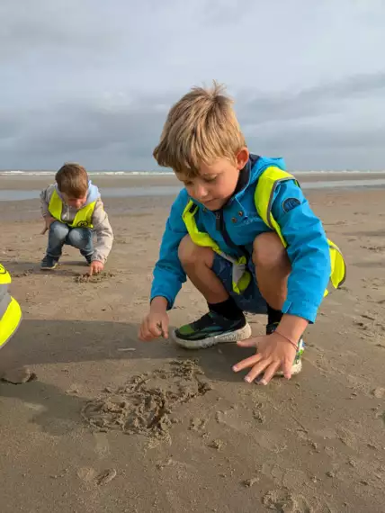 459226991_10161570609564477_8883011356134460172_n -  - Zintuigen en zand: een dag vol ontdekkingen aan zee