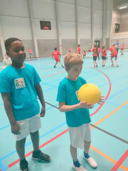 481294217_10162490841782866_2340557788969099618_n -  - Alles met de bal