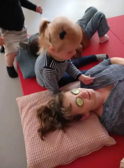 495482562_2851536491685478_3566193636555207844_n -  - Moederdag in de peuterklas
