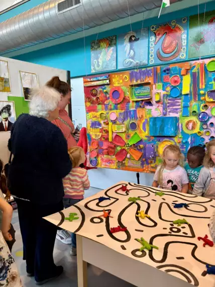 496175682_10237492554560325_4574149359539327186_n -  - Kunstproject in de 2de kleuterklas