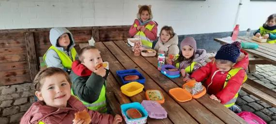 476458000_3758818194264648_2918640513838063360_n -  - Naar de kinderboerderij